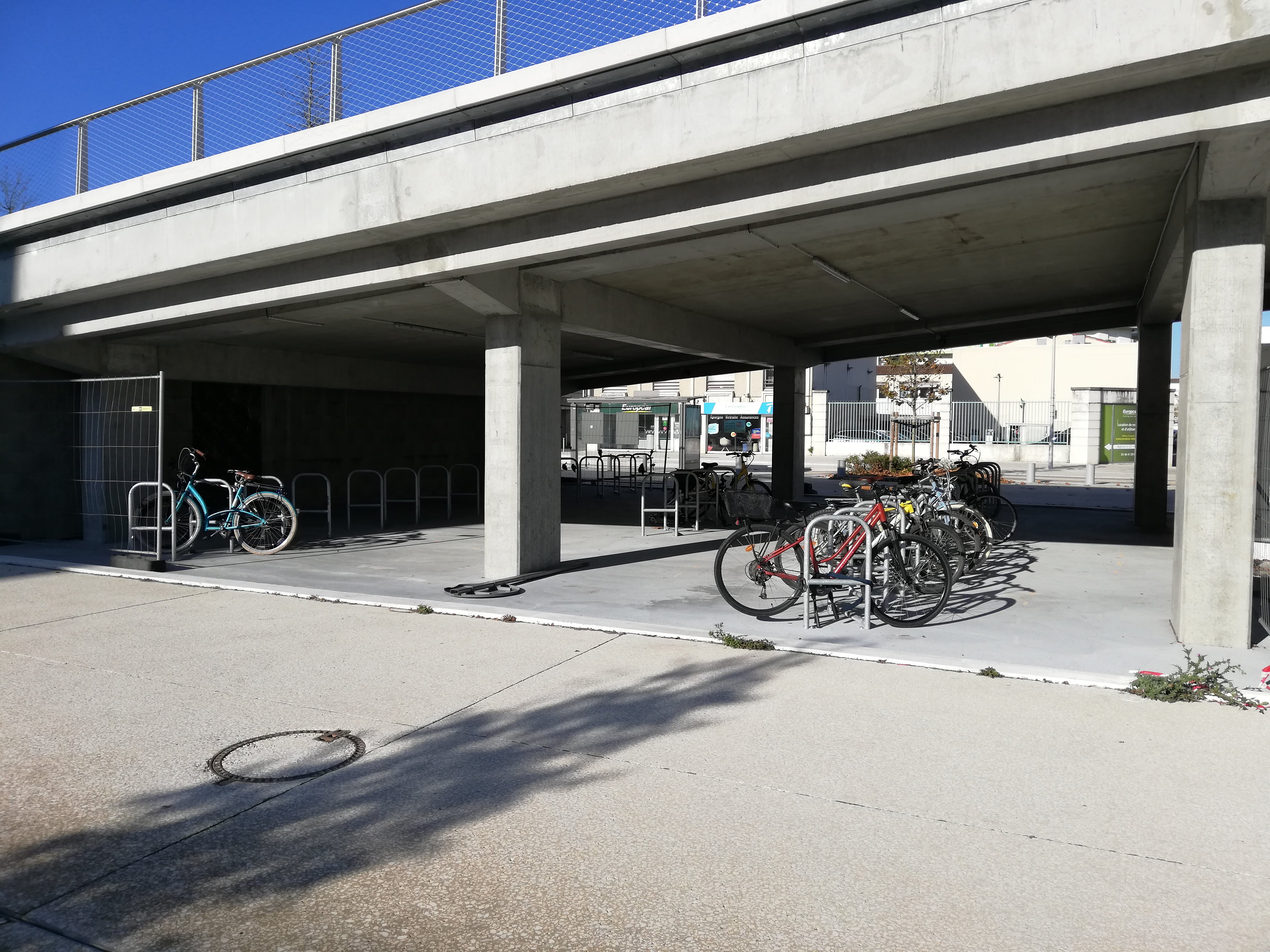 Vélo garé à la gare !